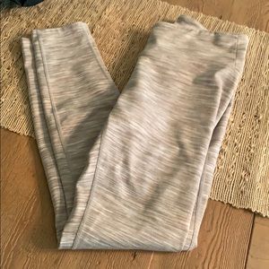 Outdoor Voices size small leggings